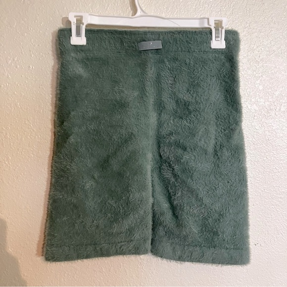 Whitney Simmons Eyelash Knit Green Fuzzy Shorts Size M - Picture 5 of 6